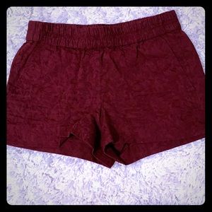J.Crew pull on burgundy jacquard print short